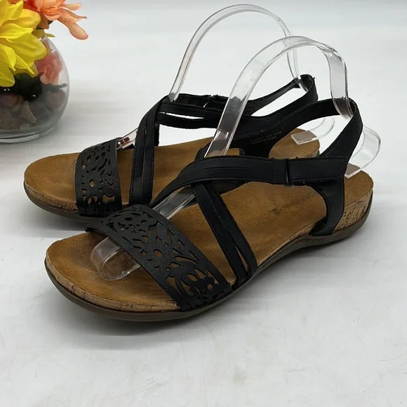 Bearpaw Black Suede Sandal Size 9. BSN2679D - Picture 3 of 8
